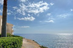 Der Panoramaweg vom Haus zum Strand